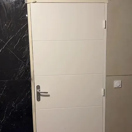 Apartment Neuf Lyon 365 Days Jacuzzi En Supplement 40 Euros *